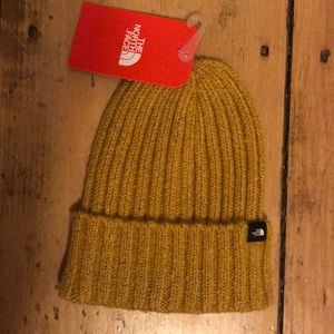 North Face ribbed beanie.. new with tags